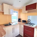 Mh 2 Ch 5 Pers Coeur De Vendee Puy Du Fou Helfest Vakantiehuis *