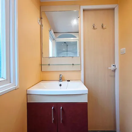 مكان تخييم M.Home Acces P006 2Chbr/5Pers *