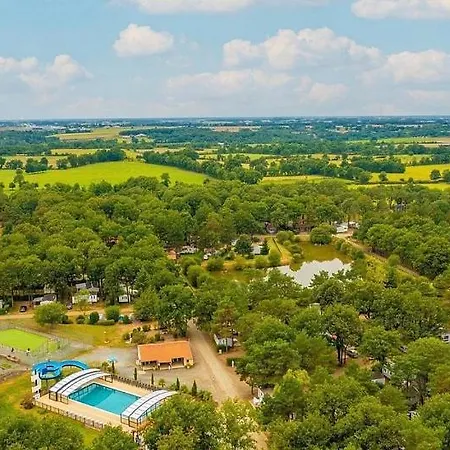 M.Home Acces P006 2Chbr/5Pers مكان تخييم La Boissiere-de-Montaigu