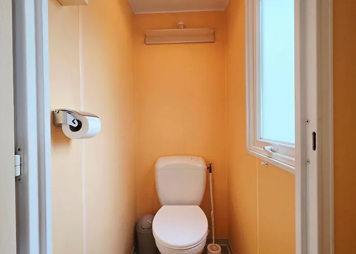 M.Home Acces P006 2Chbr/5Pers Camping *